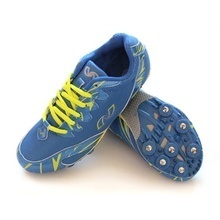 钉子跑鞋 专业赛道上的速度助推器